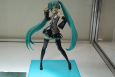 【ワンフェス2013夏】ファミマVer.のミク・リン・レン、痛車も―フォトレポート/VOCALOID 画像