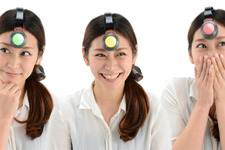 あなたの嘘、バレてます！タカラトミー、心の動揺をランプの色で表示する「ココロスキャナー」を発表 画像