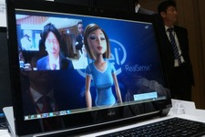 富士通、フィギュアも作れる3Dカメラ搭載パソコンを発表 画像