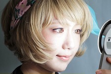 棒の次は光！？スマホ向け自撮り専用ライト「セル*キラ」が結構明るい 画像