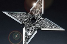 イイヤアアアーッ！「ニンジャスレイヤー」の“スリケン”が製品化、デザインは篠原保 画像