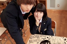 「オオカミ少女と黒王子」映画と漫画が夢のコラボ！イラスト入りの机が渋谷PARCOに登場 画像