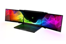 Razerの3画面ノートPC「Project Valerie」が盗難被害、産業スパイの可能性も 画像