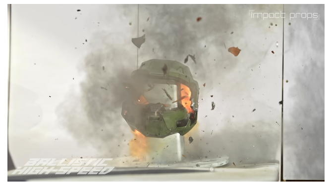 『Halo』マスターチーフ自らヘルメット性能試験！？自作再現銃器で防弾仕様の自作ヘルメットの性能調べる、ファンの熱量ありすぎ映像