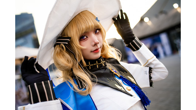フィービー／四巫日モミ（Instagram：momihi__444）