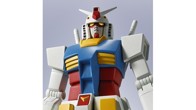 シンプルなシルエットはそのままに…ジークアクスの「ガンダム」がMETAL ROBOT魂に顕現！