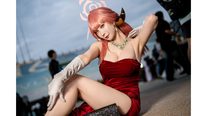 陸八魔アル『ブルーアーカイブ』／小律（Instagram：ritsuoxo、X：@ritsu_OxO）