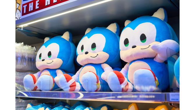 セガ、渋谷に公式ストア「SEGA STORE TOKYO」出店！限定デザインのソニックが展示の新店舗に突撃―COO・内海州史氏も登壇のオープニングセレモニーをレポート