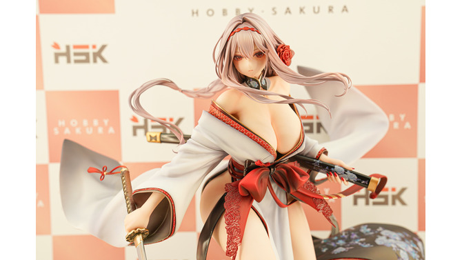 今年の夏は『NIKKE』が熱い！通常衣装から夏衣装まで、勝利の女神の麗しいフィギュアが「ワンフェス」に大集結