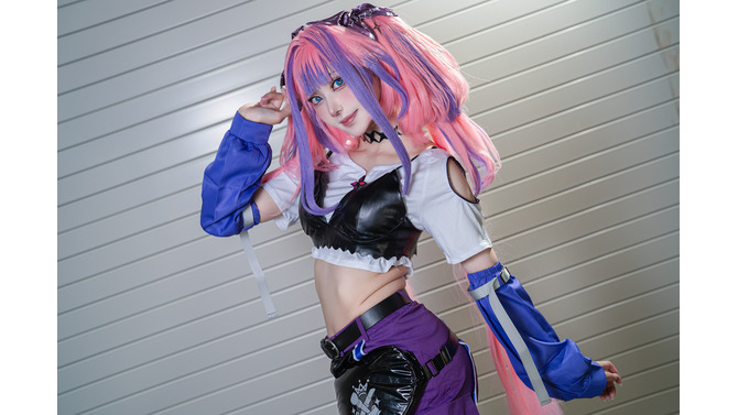 綺々羅々ヴィヴィ「ホロライブ」／壱村 あん（X：@ancho_cos）