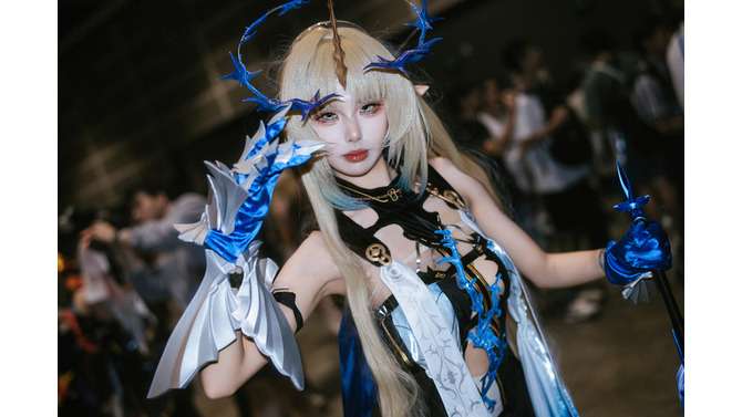 フルールドリス『鳴潮』／miya（Instagram：miya._young06）