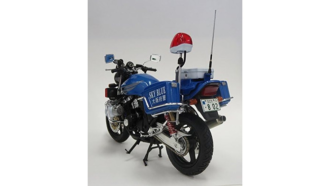 「街を守る青バイ！」「プラモで再現できるなんて胸アツ」　大阪府警仕様CB400が12％オフで手に入る