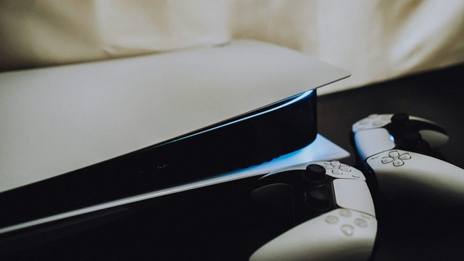 ハプティック×アダプティブ対応！PS5純正コントローラー特価