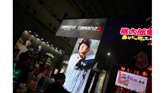 KONAMIブースに大谷翔平選手が降臨！？ 巨大ビジョン＆等身大パネルと記念撮影してみては【TGS2025】