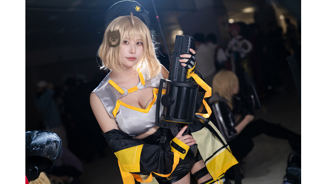 アニス『勝利の女神:NIKKE』／なぎしゃ（X：@nagisha___cos）