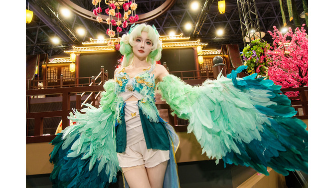 『逆水寒』／葵花花花儿（X：@TuanVu942048）【中国】