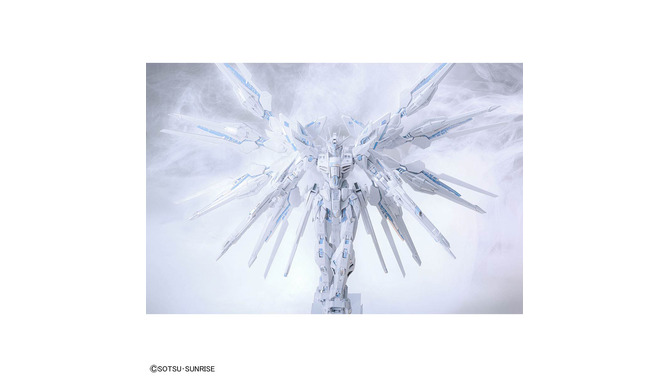 純白の「MGEX ストフリ」が息を呑む美しさ！全身を白に染め上げた「TWILIGHT COATING」としてガンプラに舞い降りる