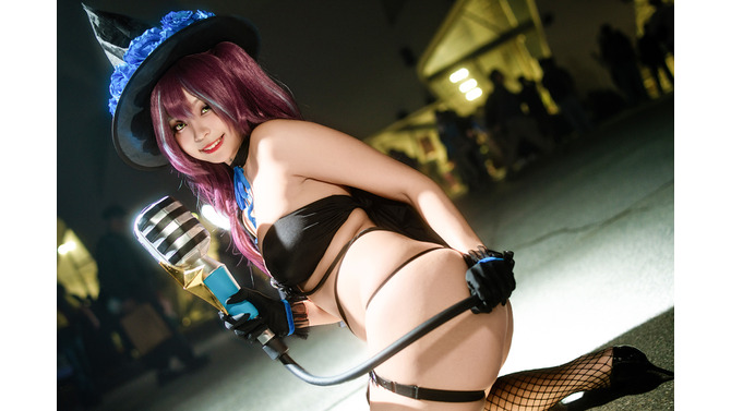 阿古屋真珠（eeo Store 池袋本店コラボ衣装）「魔法少女にあこがれて」／Kadorin 仁美（Instagram：kadorin.hitomi）【タイ】