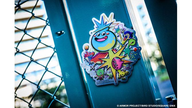 カラフルでスタイッシュ！スクエニ公式ショップで渋谷をイメージした“スライム&チョコボ”アルミマグネットが発売