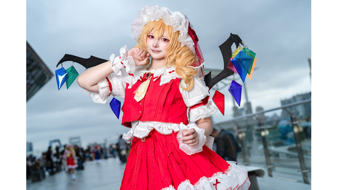 フランドール・スカーレット／さら（X：@sara_cospure）