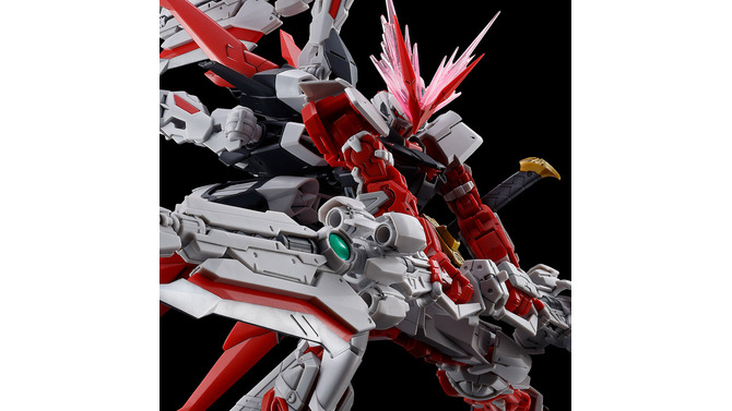 新作ガンプラ「RG ガンダムアストレイ レッドドラゴン」見参！ビルドカッター、ナイフが3つ合体したオリジナルの武器形態を搭載