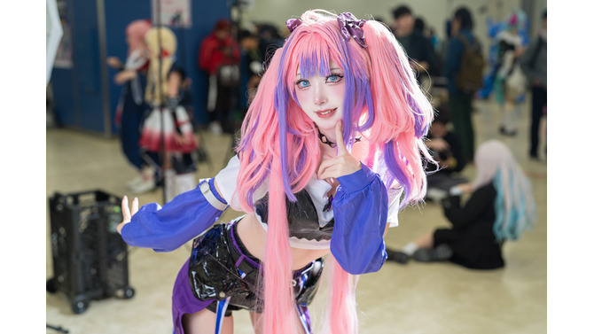 綺々羅々ヴィヴィ「ホロライブ」／壱村 あん（X：@ancho_cos）