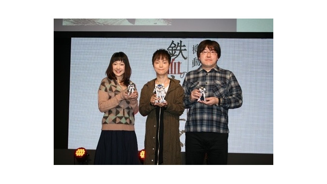 左から寺崎裕香、河西健吾、鷲尾直広