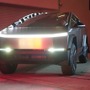 対生物兵器モードも兼ね備えるローポリ風電動ピックアップトラック「CYBERTRUCK（サイバートラック）」、日本でお披露目