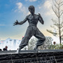 「香港のヒーロー」ブルース・リーの像