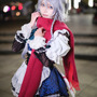 十六夜咲夜（アレンジ衣装）『東方Project』／寝る子（X：@neruko_kanade_）、撮影：Nau（X：@NauClaudia）