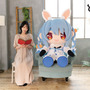 あまりにもデカい！「ホロライブ」兎田ぺこら、宝鐘マリンら4人の超特大ぬいぐるみ「どきゅーと」が受注販売