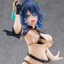 「kson」水着フィギュアが大迫力！挑発するような表情とやんちゃなポージングで魅力を表現