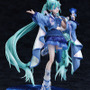 満天の星空の下で歌う「初音ミク」が綺麗！イラストレーター・Tiv氏が描いた「マジミラ2025」メインビジュアルを立体化