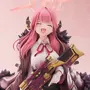 スカートからのぞく太もも！『ブルアカ』アルがフィギュア化ーニコッと笑った差し替え表情パーツなど、クールな「アウトロー」の魅力を表現