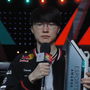 Fakerが“10年間のeスポーツ界の功績を称える”「Decade Awards」を受賞―チーム部門「T1」、コーチ部門「kkOma」ゲーム部門『LoL』など、T1が複数受賞する結果に