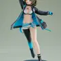 ジャケットの下には大胆なダンス衣装！『デレマス』より「高垣楓」1/7スケールフィギュアが予約受付開始ーブラックライトを当てることで青く発光