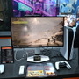 東京ゲームショウ 2025のBenQブースはゲームアートスタイルを鮮明に映し出す最新ゲーミングモニターが主役！猫麦とろろさんのスタイリッシュなパネルもお出迎え【TGS2025】