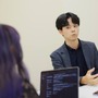 難解な局面を親切&分かりやすく伝えるテク―『シャドバ』公式大会でお馴染みの解説陣「まる」×「海老原」が語るこだわりと、配信がもっと楽しくなる裏側