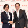 フジテレビ常務取締役の大多亮氏と、Netflix代表取締役社長のグレッグ・ピーターズ氏