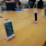 カラバリごとに並ぶiPhoneシリーズ