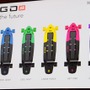 日本市場ではHOT PINK、COOL MINT、ROYAL WAVEの3色で展開する