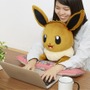 抱き心地抜群な「イーブイ」のクッションが登場！もっふもふな毛並みを独り占め