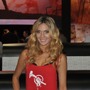 【E3 2009】E3会場で見つけた美女と野獣(?)