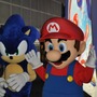 【E3 2009】E3会場で見つけた美女と野獣(?)