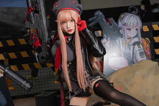 『NIKKE』ラピのコスプレイヤーはクールビューティー！抜群のポージングで魅せる【写真14枚】 画像