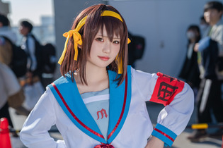 【コスプレ】本物すぎる”ハルヒ”コスを披露したコミケ初参加の美少女レイヤーに大注目！SOS団は永遠です【写真8枚】 画像