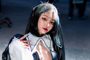 【コスプレ】台湾美女のシスター、妖艶な網タイツの美脚を披露【写真10枚】 画像