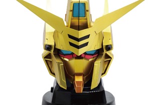 「ガンダムSEED FREEDOM」から「アカツキ」のヘッド型スピーカーがプライズ化！ゴールドに輝く塗装で存在感バッチリ 画像