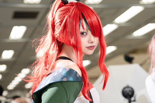 【コスプレ】整ったスタイルから繰り出す自由奔放なポージングが秀逸！“パタち”レイヤーの無邪気な笑顔が愛らしい【写真9枚】 画像