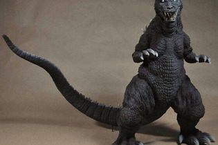 “白目”の「ゴジラ(2001)」ソフビフィギュアが再販！全高約28cm、初代を彷彿とさせるポージングで立体化 画像